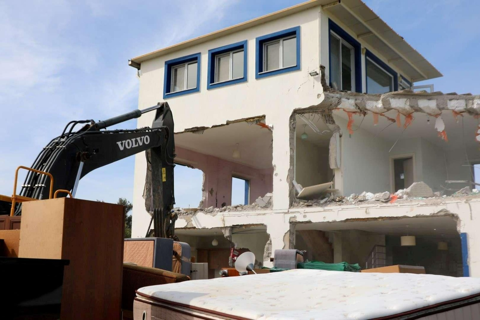 Whatsapp Image 2025 08 25 At 14.45.23 (4)